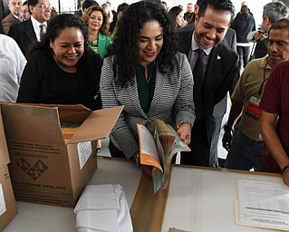 Entrega Talleres Gráficos de México a IECM boletas de Consulta para Niñas, Niños y Adolescentes