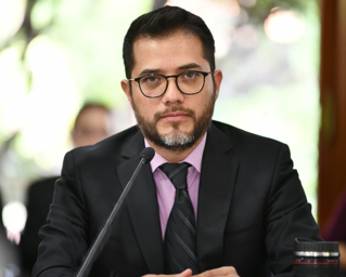Nuevas masculinidades inclusivas, tolerantes e igualitarias, temas de las conferencia dictada por el Consejero del IECM Mauricio Huesca