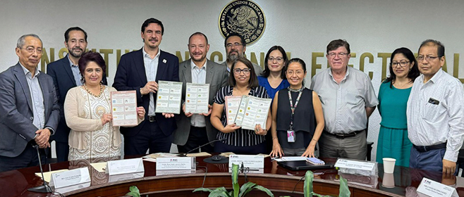 Entrega IECM documentos y materiales electorales para el voto de anticipado y voto de personas en prisión preventiva