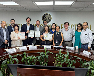 Entrega IECM documentos y materiales electorales para el voto de anticipado y voto de personas en prisión preventiva