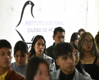 Fortalecen labor del IECM 125 convenios con organismos públicos y privados