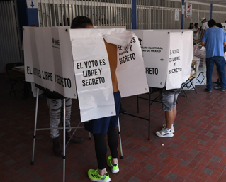 Fortalecen IECM e INE su comunicación y colaboración