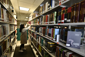 Amplía Instituto Electoral de la Ciudad de México (IECM) oferta bibliotecaria a través de red de convenios