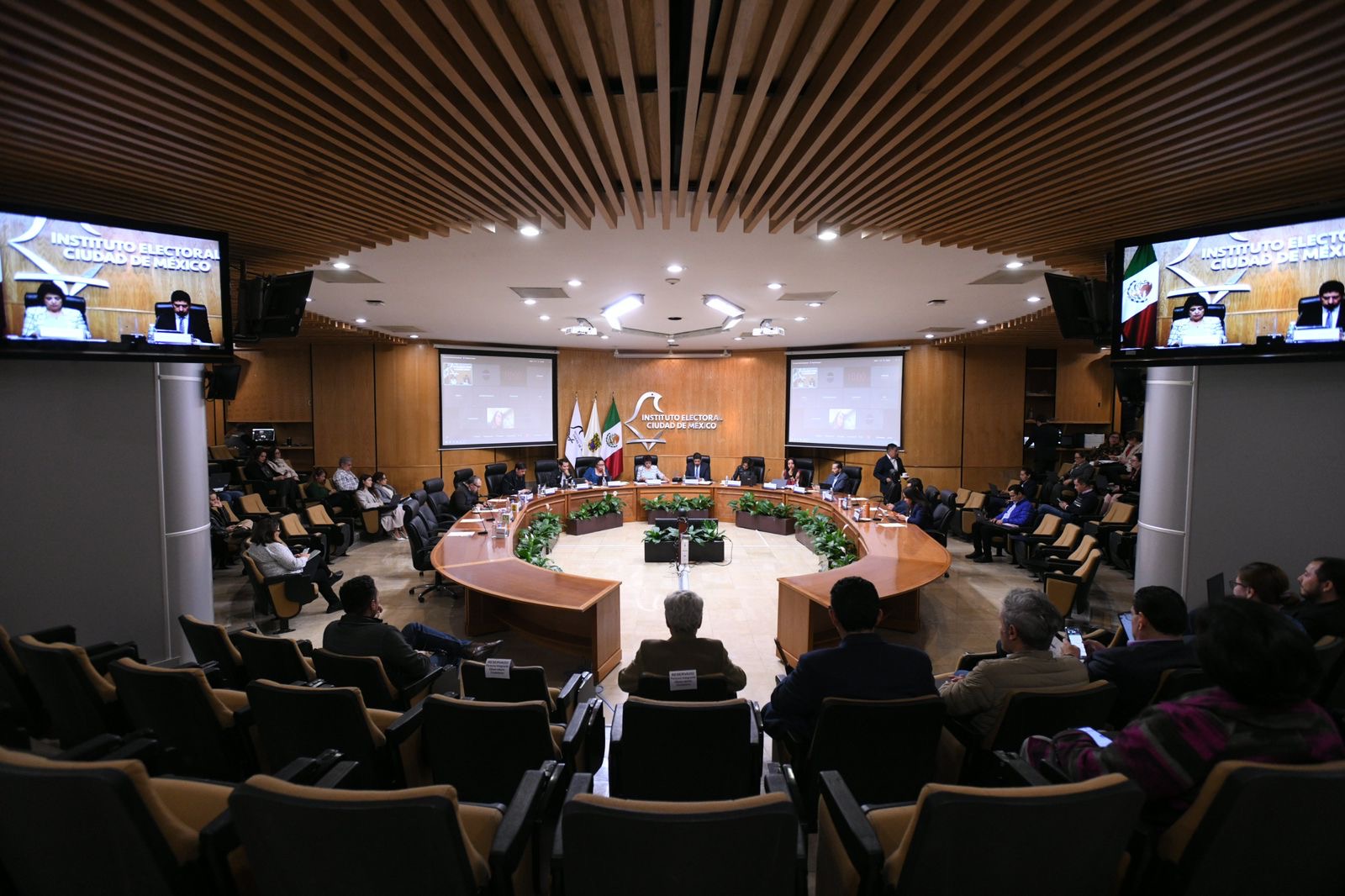 Atiende Consejo General del IECM consulta del PRD