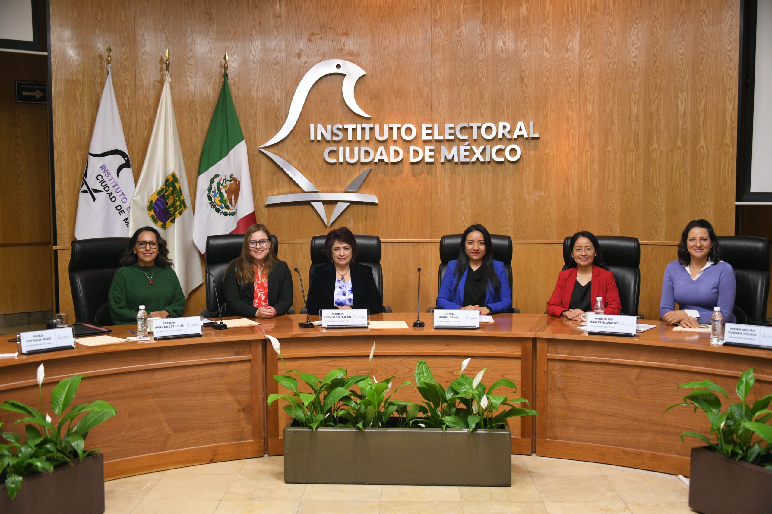 Consejeras del IECM analizan panorama y retos sobre la violencia política en razón de género