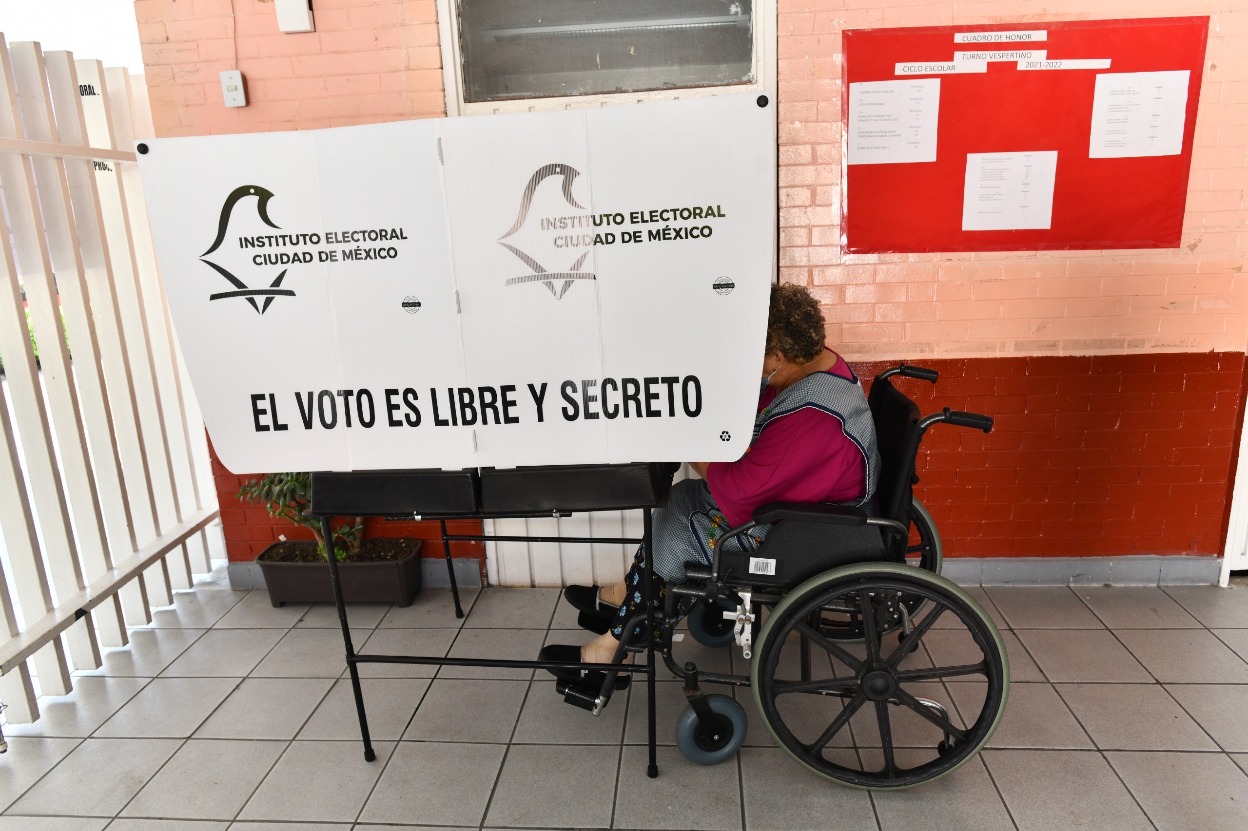Alista IECM consultas a grupos de atención prioritaria de la Ciudad de México