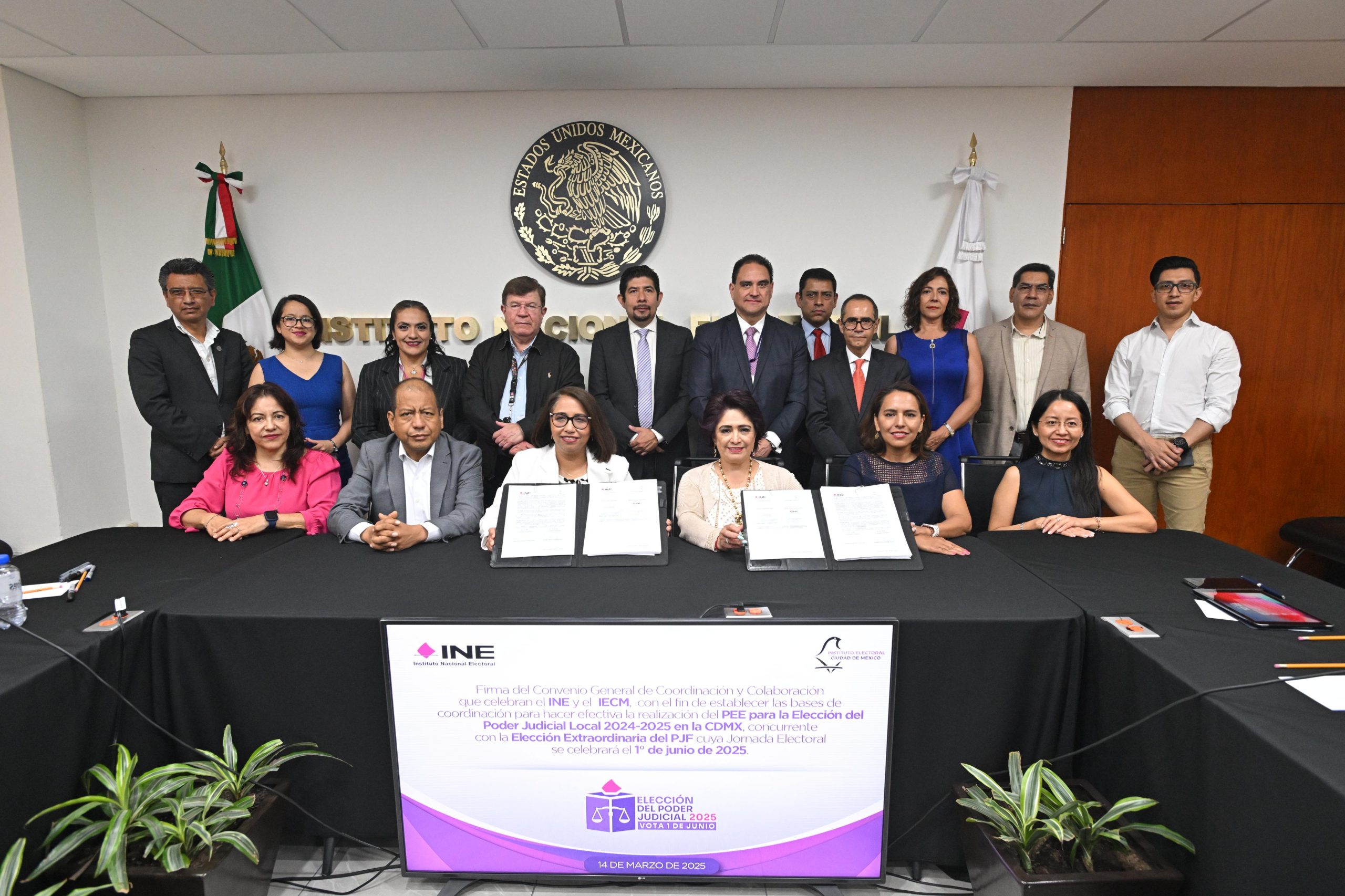 Signan IECM y Junta Local Ejecutiva del INE convenio de colaboración  para la Elección del Poder Judicial