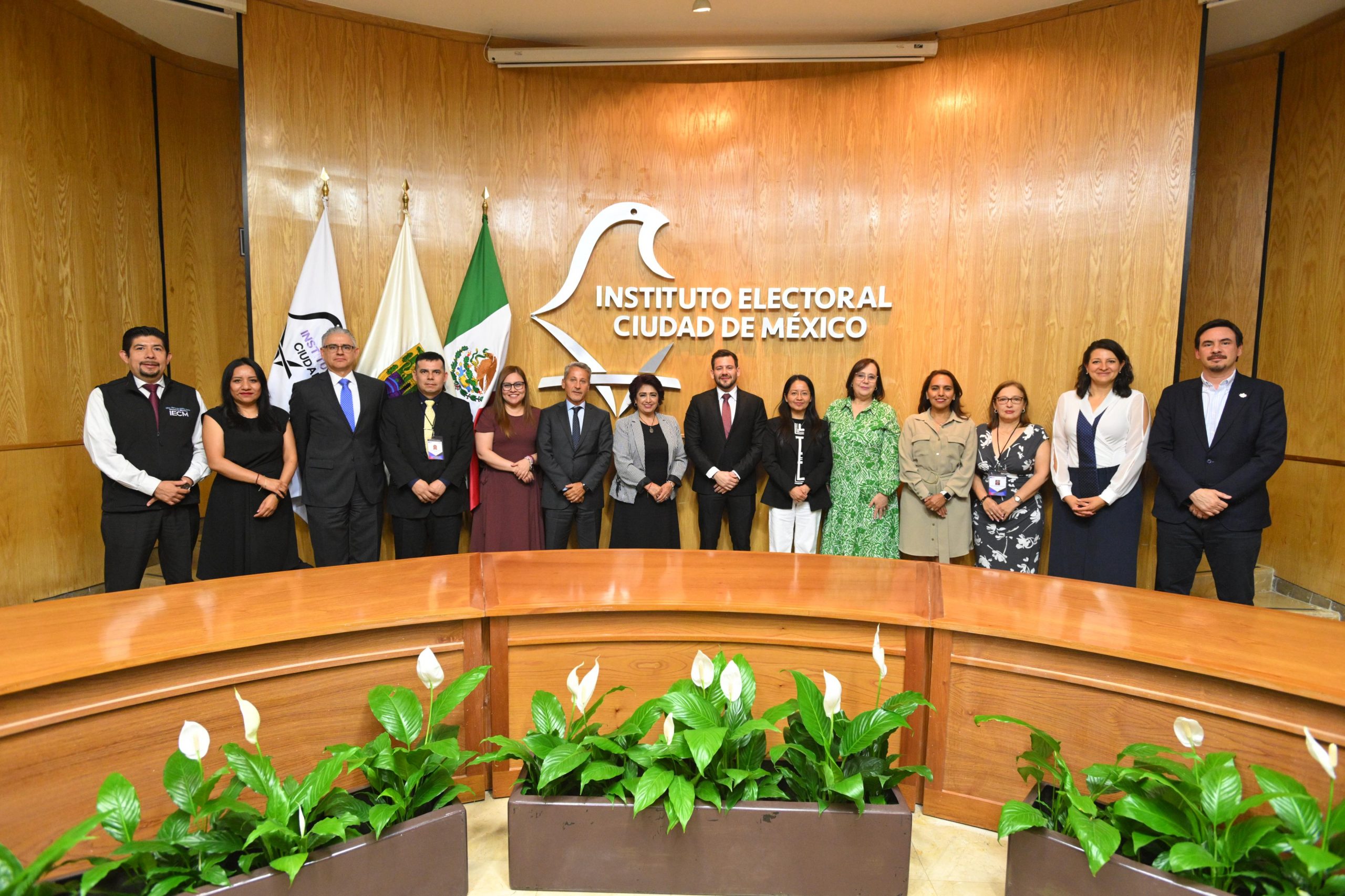 Sostiene IECM encuentro con integrantes de la misión de acompañamiento de la Unión Interamericana de Organismos Electorales