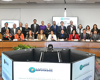 Plantean OPLES de 17 entidades propuestas a la Comisión de Reforma Política Electoral de la Cámara de Diputados Federal