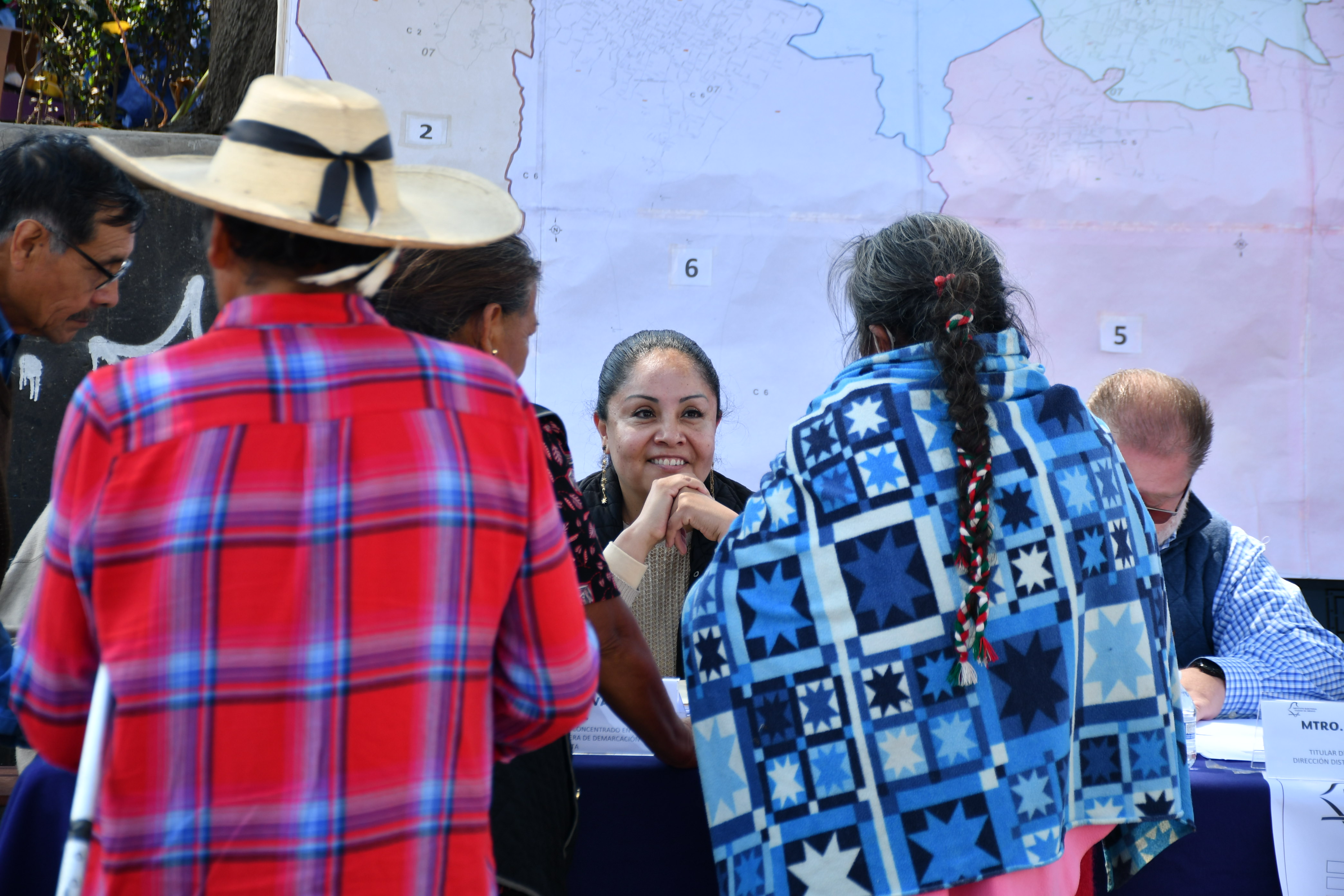 imagen-de-fondo-carrusel-jovenes-botando